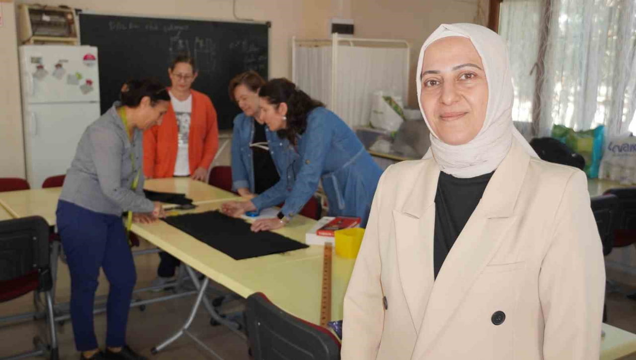 MANİSA’NIN YUNUSEMRE İLÇESİNDE YAKLAŞIK 10 YILDIR KULLANILMAYAN SOSYAL TESİS, DİKİŞ NAKIŞ...