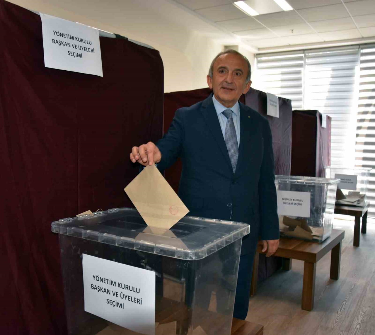 MANİSA TİCARET VE SANAYİ ODASI’NDA 2026-2030 DÖNEMİ ORGAN SEÇİMLERİ TAMAMLANDI. YÖNETİM KURULU...