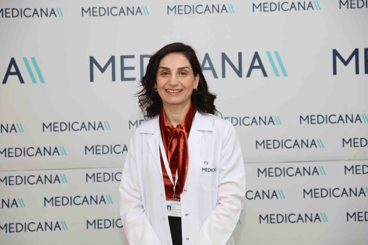 MEDİCANA SAĞLIK GRUBU RADYOLOJİ UZMANI UZM. DR. NESRİN ATCI, "YAŞA VE KİŞİSEL RİSK DURUMUNA UYGUN...
