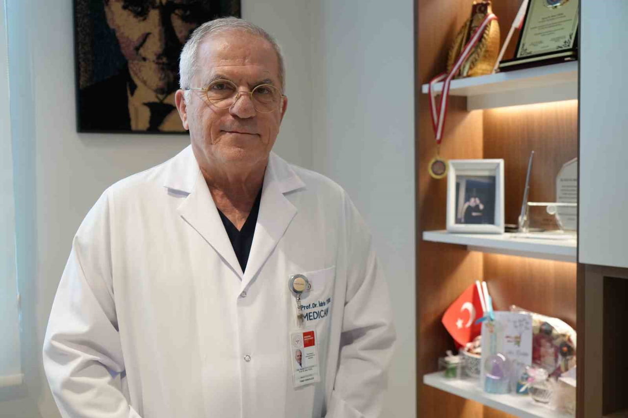 MEDİKAL ONKOLOJİ UZMANI PROF. DR. İDRİS YÜCEL
