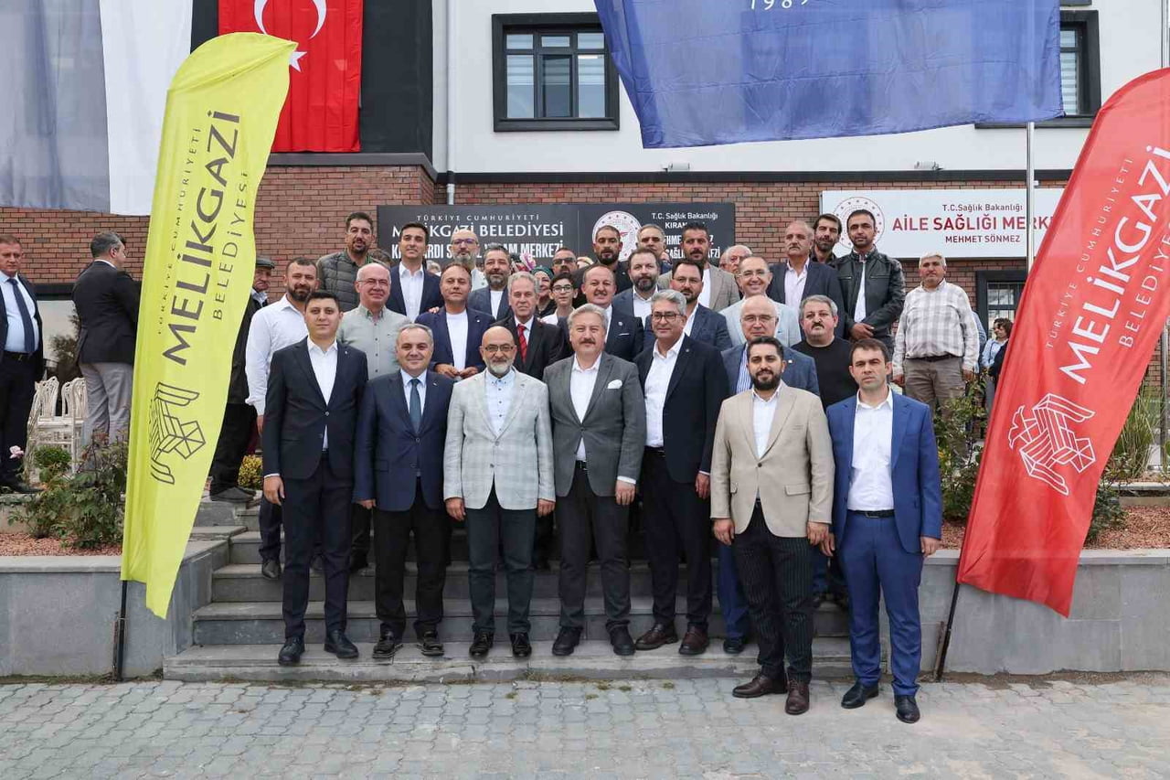 MELİKGAZİ BELEDİYESİ, KIRANARDI MAHALLESİ’NDE HAYIRSEVER İŞ BİRLİĞİYLE HAYATA GEÇİRDİĞİ İÇERİSİNDE...