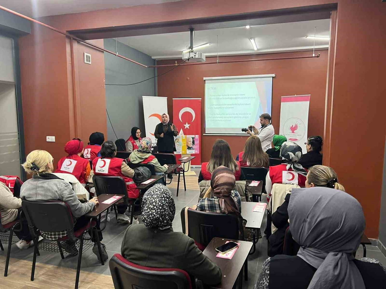 MEME KANSERİ FARKINDALIK AYI KAPSAMINDA DÜZCE KADIN EMEĞİ MERKEZİ’NDE EĞİTİM VE TARAMA PROGRAMI...