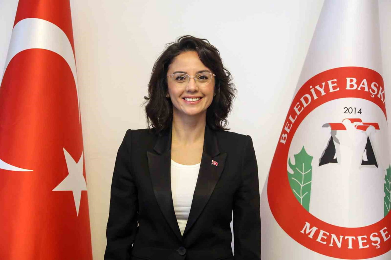 MENTEŞE BELEDİYE BAŞKANI GONCA KÖKSAL ARAS, CUMHURİYET'İN İLANININ 103. YIL DÖNÜMÜ DOLAYISIYLA...
