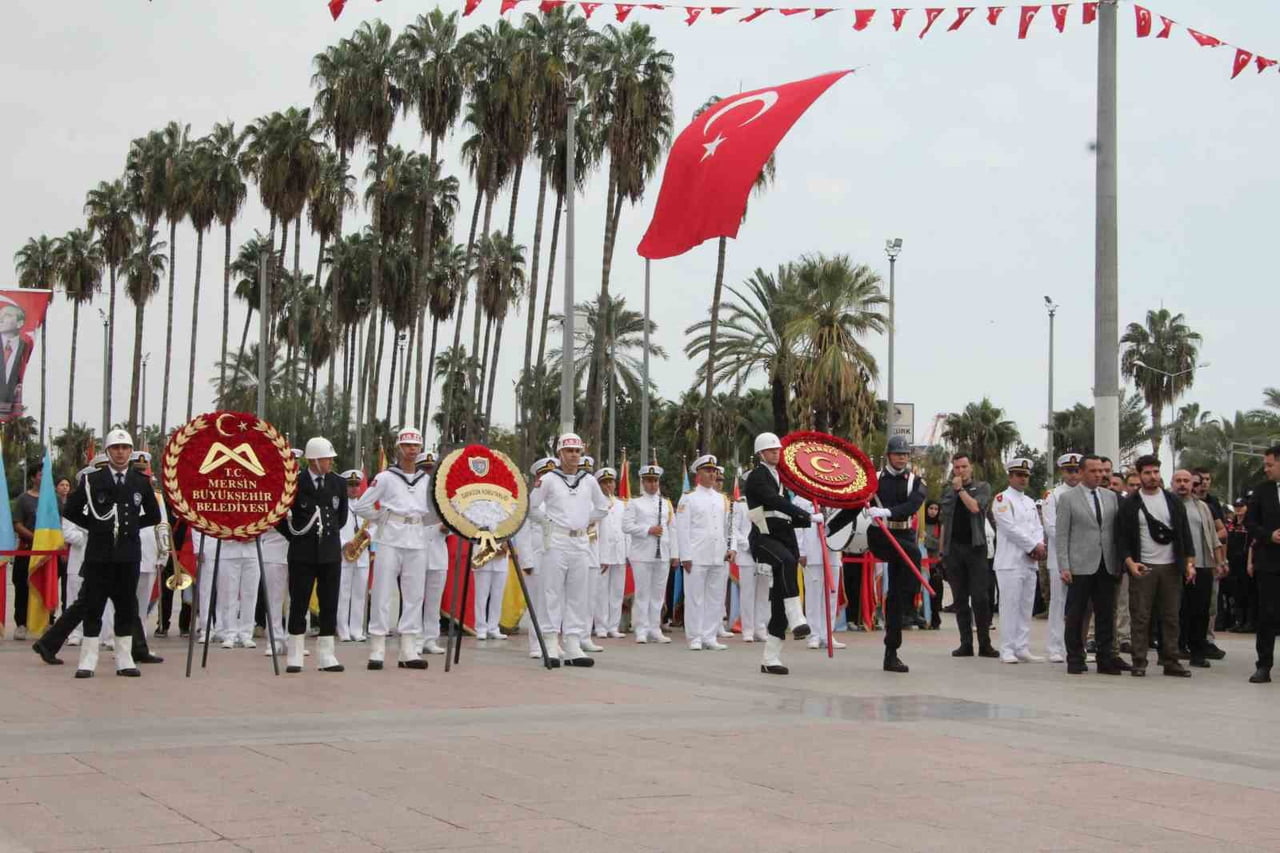 MERSİN'DE, CUMHURİYET'İN KURULUŞUNUN 103. YIL DÖNÜMÜ DOLAYISIYLA DÜZENLENEN 29 EKİM CUMHURİYET...