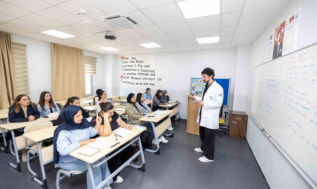 MERSİN BÜYÜKŞEHİR BELEDİYESİNİN MERCEK MESLEK EDİNDİRME VE EĞİTİM MERKEZLERİNDE DÜZENLEDİĞİ...