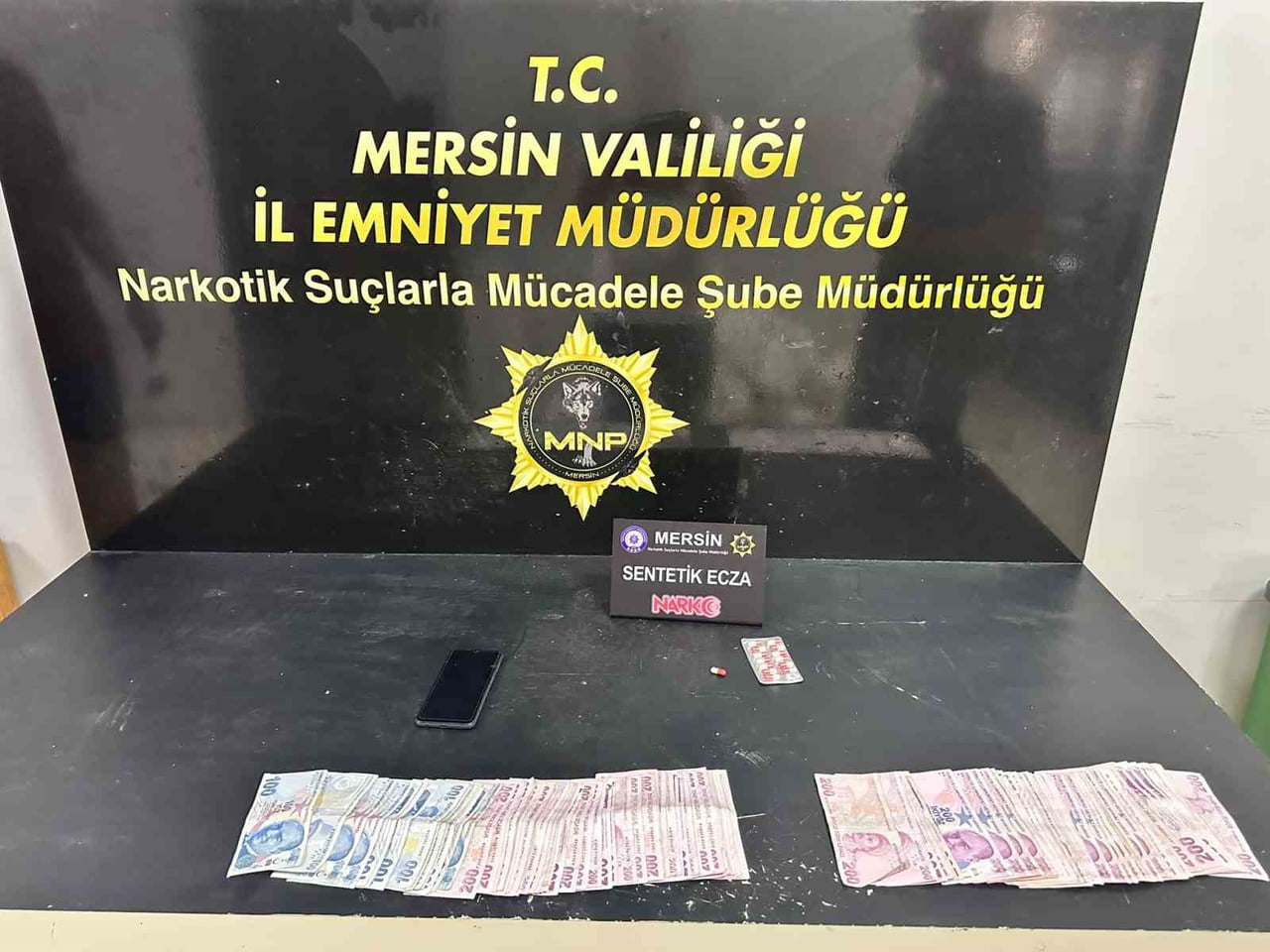 MERSİN’DE UYUŞTURUCU MADDE TİCARETİ YAPAN ŞAHISLARA YÖNELİK JANDARMA VE POLİS EKİPLERİNCE...