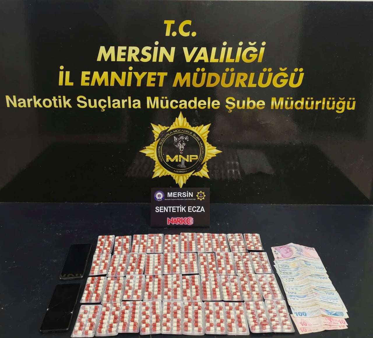 MERSİN’DE UYUŞTURUCU MADDE TİCARETİ YAPAN VE SOKAK SATICISI OLARAK TABİR EDİLEN ŞÜPHELİLERE...
