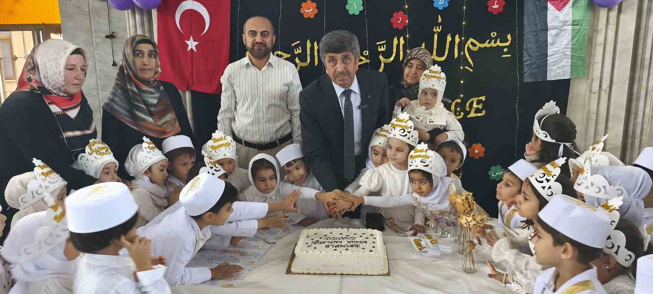 MERSİN’İN ANAMUR İLÇESİNDE 4-6 YAŞ KUR’AN KURSLARINDA EĞİTİM GÖREN ÇOCUKLAR İÇİN BED-İ BESMELE...
