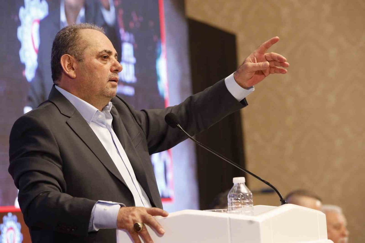 METAL İŞ KOLUNUN ÖNCÜ SENDİKALARINDAN OLAN HAK-İŞ KONFEDERASYONUNA BAĞLI ÖZÇELİK-İŞ SENDİKASI...