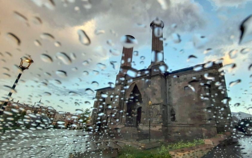 METEOROLOJİ 12. BÖLGE MÜDÜRLÜĞÜ VERİLERİNE GÖRE ERZURUM’DA BUGÜN BAŞLAYACAK YAĞIŞLI HAVA...