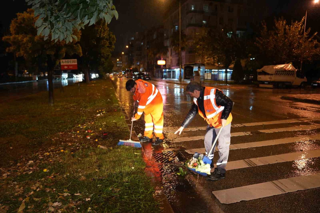 METEOROLOJİ BÖLGE MÜDÜRLÜĞÜ’NDEN YAPILAN SARI KOD UYARISININ ARDINDAN SABAHIN ERKEN SAATLERİNDEN...