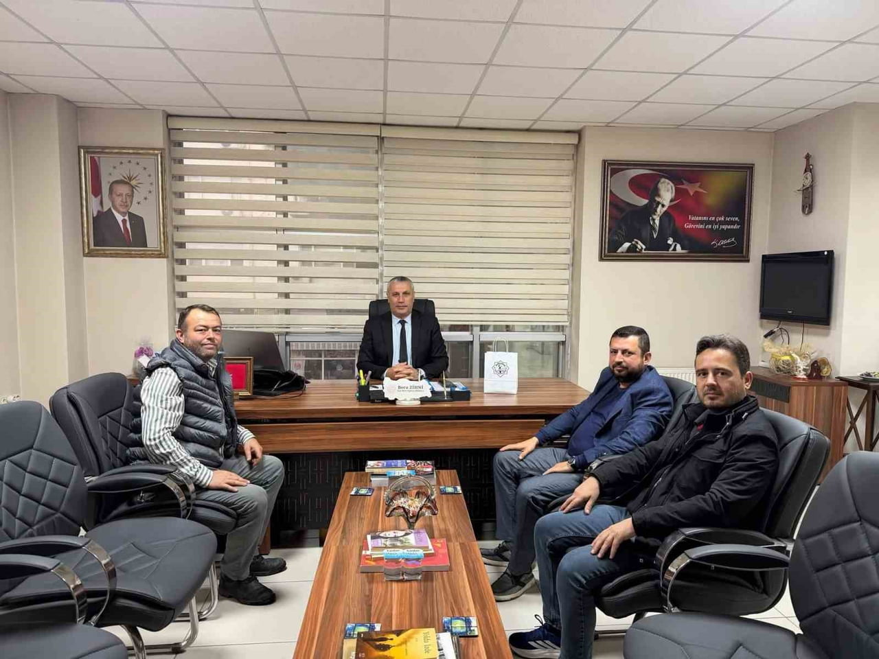 MİLLİ EĞİTİM MÜDÜRÜNÜ ZİYARET ETTİLER