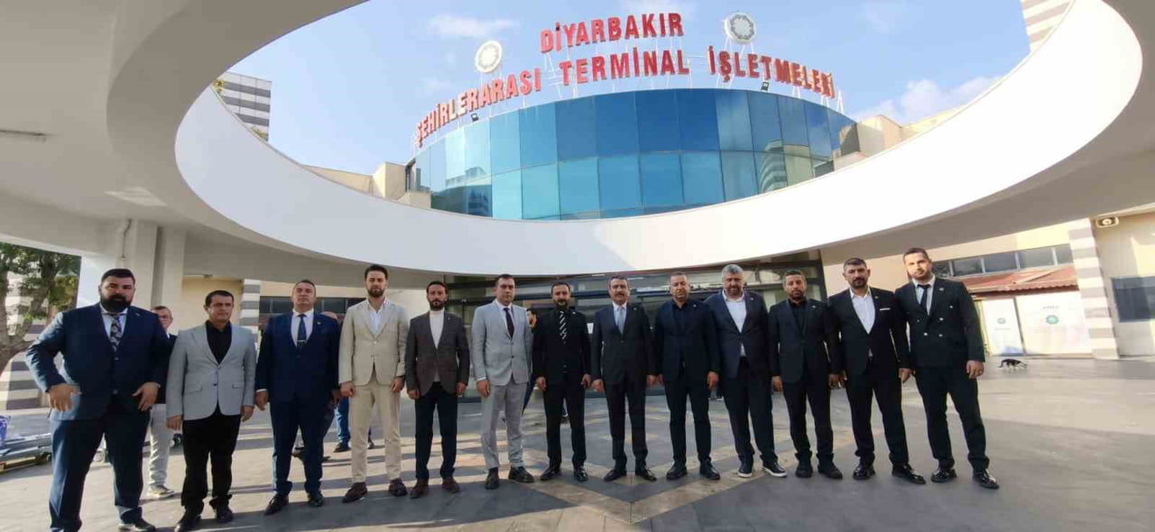 MİLLİYETÇİ HAREKET PARTİSİ (MHP) DİYARBAKIR İL BAŞKANI HASAN ÖZCOŞKUN VE BERABERİNDEKİ İL YÖNETİM...