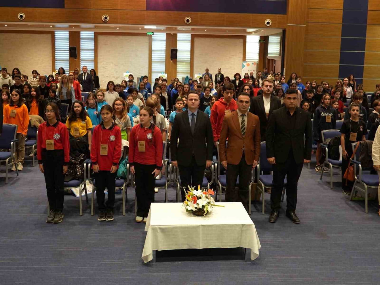 MUĞLA'DA 60 ÖĞRENCİ ÇOCUK İKLİM ZİRVESİ'NDE GELECEK İÇİN ÇÖZÜM ÖNERİLERİ...