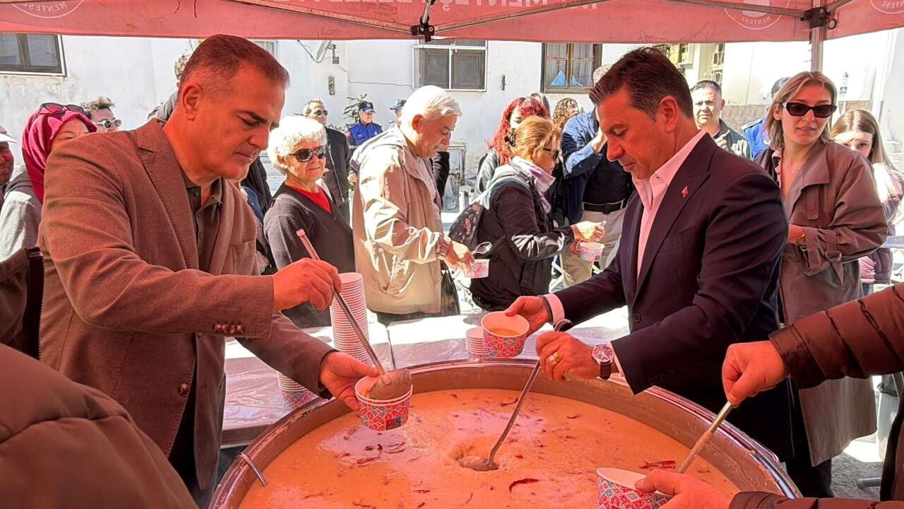 MUĞLA’DA BU YIL 9’UNCUSU DÜZENLENEN TARHANA FESTİVALİ, SABURHANE MEYDANI’NDA ÇEŞİTLİ ETKİNLİKLERLE...