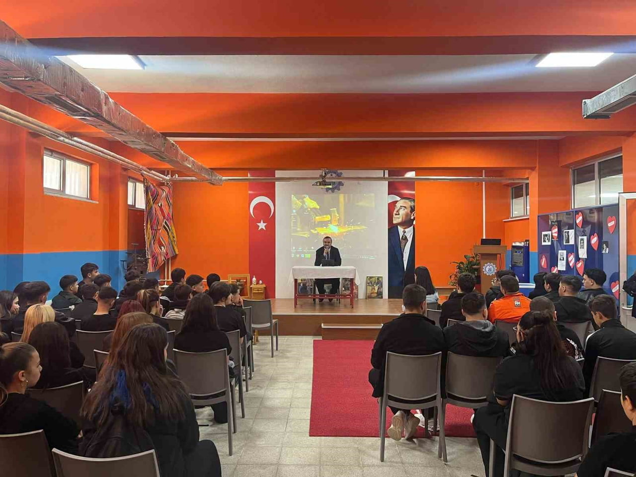 MUĞLA’DA MESEM ÖĞRENCİLERİNE "CAMİ VE SOSYAL HAYAT" KONFERANSI