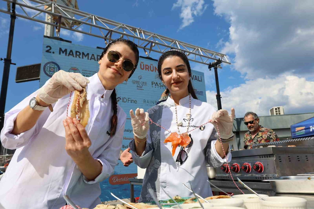 MUĞLA’NIN MARMARİS İLÇESİNDE BU YIL İKİNCİSİ DÜZENLENEN MARMARİS DENİZ ÜRÜNLERİ FESTİVALİ...