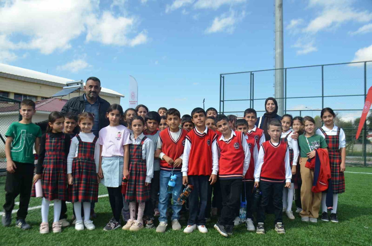 MUŞ'UN BULANIK İLÇESİNDE AMATÖR SPOR HAFTASI ETKİNLİKLERİ KAPSAMINDA DÜZENLENEN ‘GELENEKSEL SPOR...