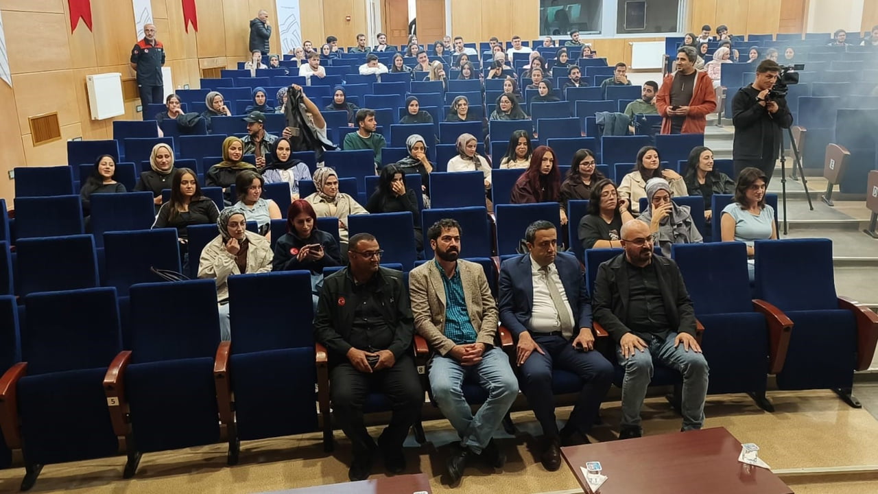 MUŞ İL AFET VE ACİL DURUM MÜDÜRLÜĞÜ (AFAD) TARAFINDAN (MAUN) SEBAHATTİN ZAİM KONFERANS SALONU’NDA...