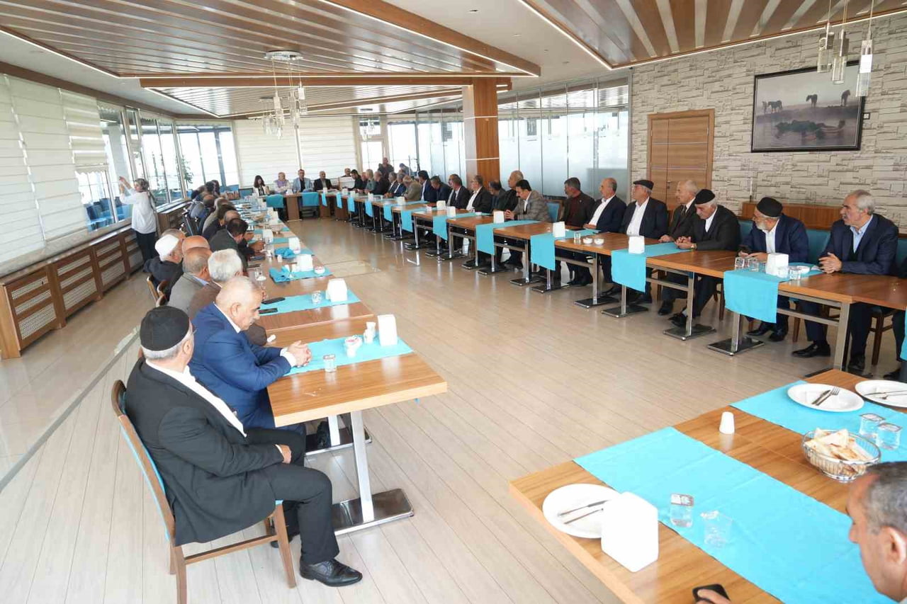 MUŞ’TA KANAAT ÖNDERLERİ, DİN GÖREVLİLERİ İLE KÖY VE MAHALLE MUHTARLARI, TÜRKİYE’NİN TERÖRDEN...