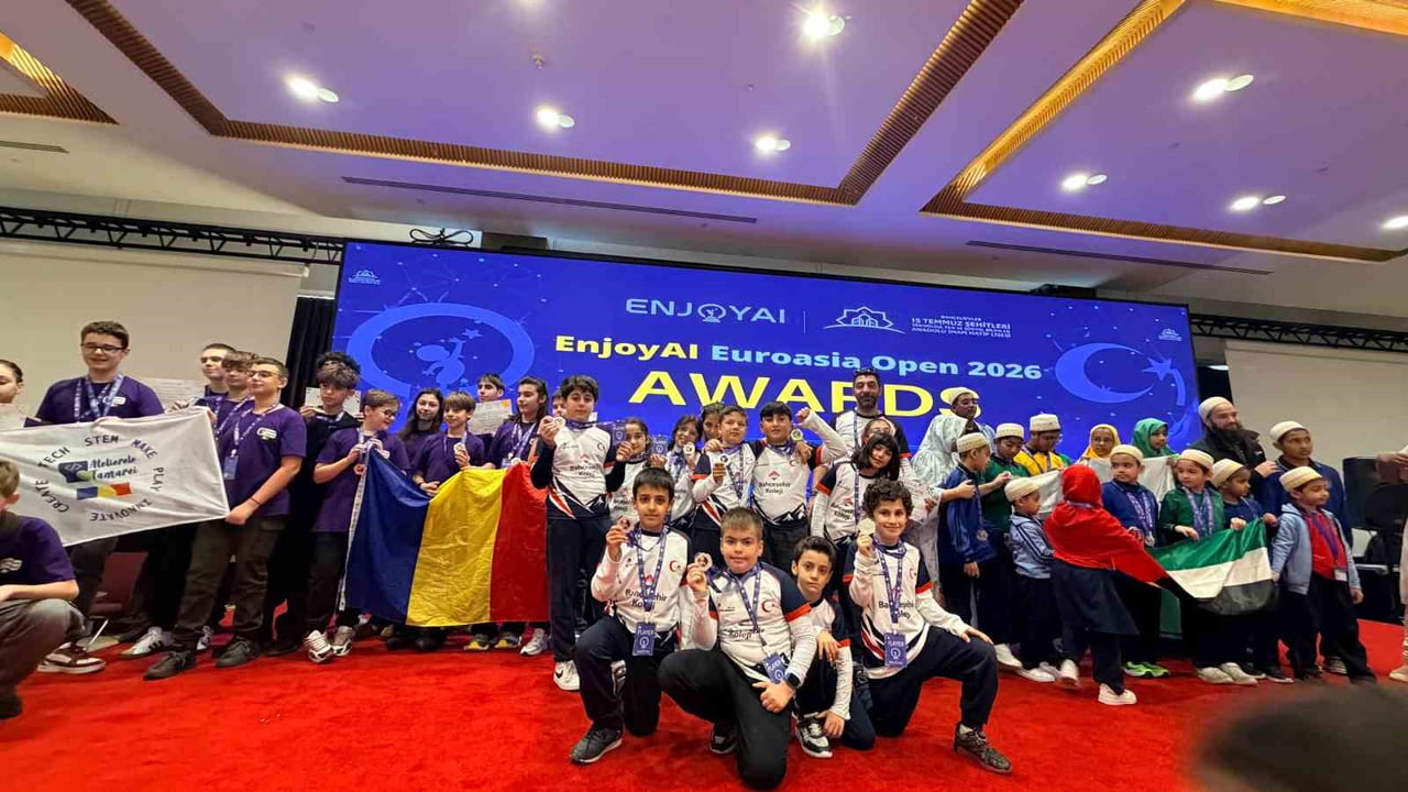 MUŞLU ÖĞRENCİLER AVRASYA DRONE CUP’TA ZİRVEYE ÇIKTI