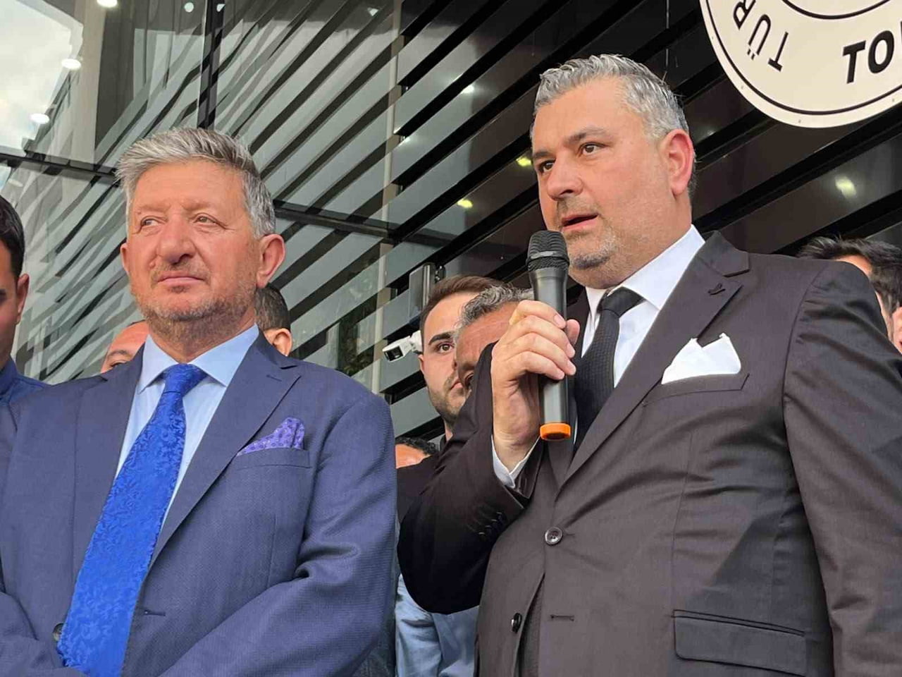 NAZİLLİ TİCARET ODASI’NDA BAŞKANLIK SEÇİMİ TAMAMLANIRKEN, OYLAMADAN GALİP AYRILAN ÖZEN AKGÜN...