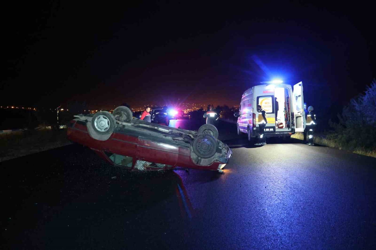 NEVŞEHİR’DE KONTROLDEN ÇIKARAK TAKLA ATAN OTOMOBİLİN SÜRÜCÜSÜ ARAÇ İÇERİSİNDE SIKIŞARAK HAYATINI...