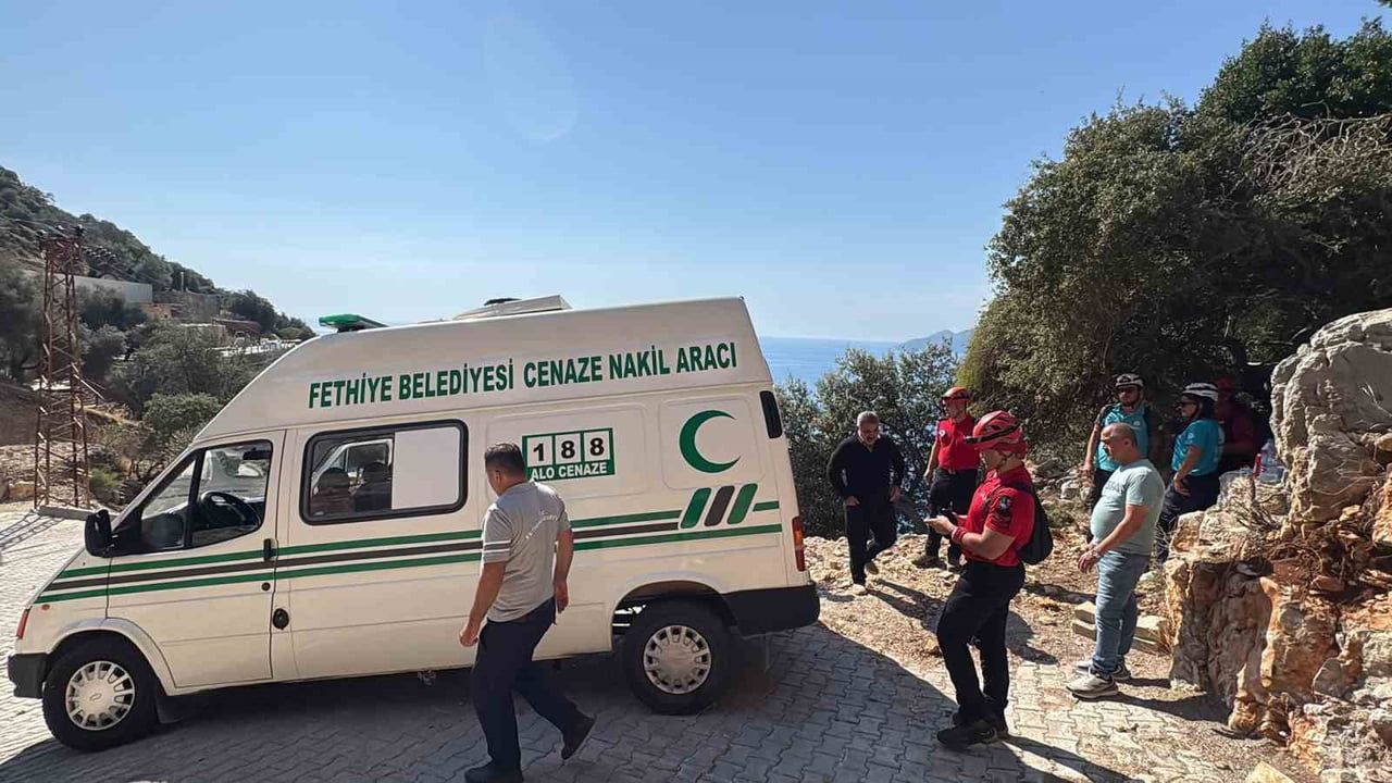 OLAYIN ARDINDAN CENAZE NAKİL ARACI BABADAĞ'A GELDİ.