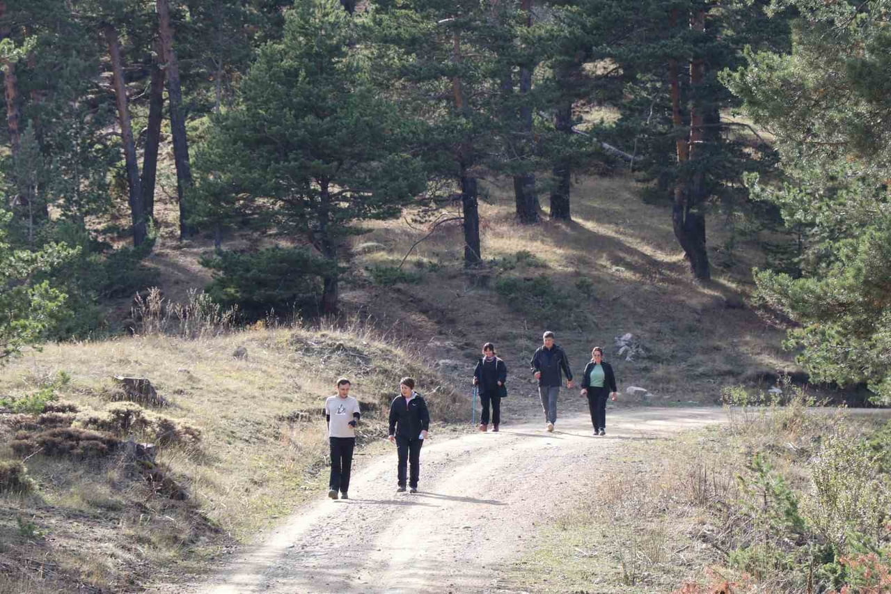 OLUR İLÇESİNE BAĞLI ORMANAĞZI MAHALLESİ'NDE BİR ARAYA GELEN OLTU VE ERZURUM YÜRÜYÜŞ GRUPLARI...