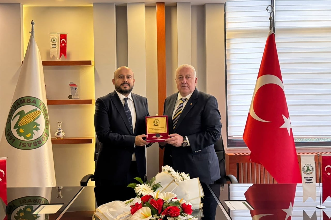 ÖNCEKİ DÖNEM YÖNETİM KURULU BAŞKANI KAZIM YILMAZ’(SAĞDAKİ) SOLDAKİ  YÖNETİM KURULU BAŞKANLIĞI...