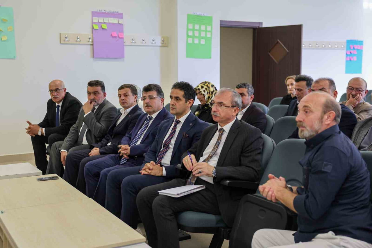 ONDOKUZ MAYIS ÜNİVERSİTESİ (OMÜ) YÖNETİMİ, BAFRA’NIN YEREL YÖNETİCİLERİ, SİYASİ PARTİ TEMSİLCİLERİ...