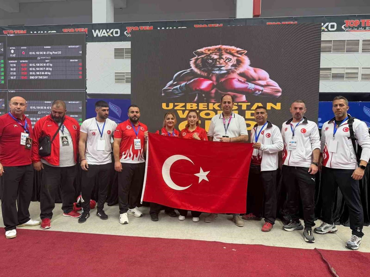 ÖZBEKİSTAN'IN TAŞKENT KENTİNDE DÜZENLENEN WAKO KİCK BOKS DÜNYA KUPASI'NDA MÜCADELE EDEN...