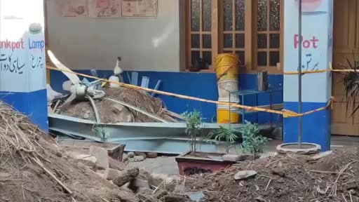 Pakistan'da çatısı çöken okulda hayatını kaybedenlerin sayısı 35’e, yaralıların sayısı 50’ye...
