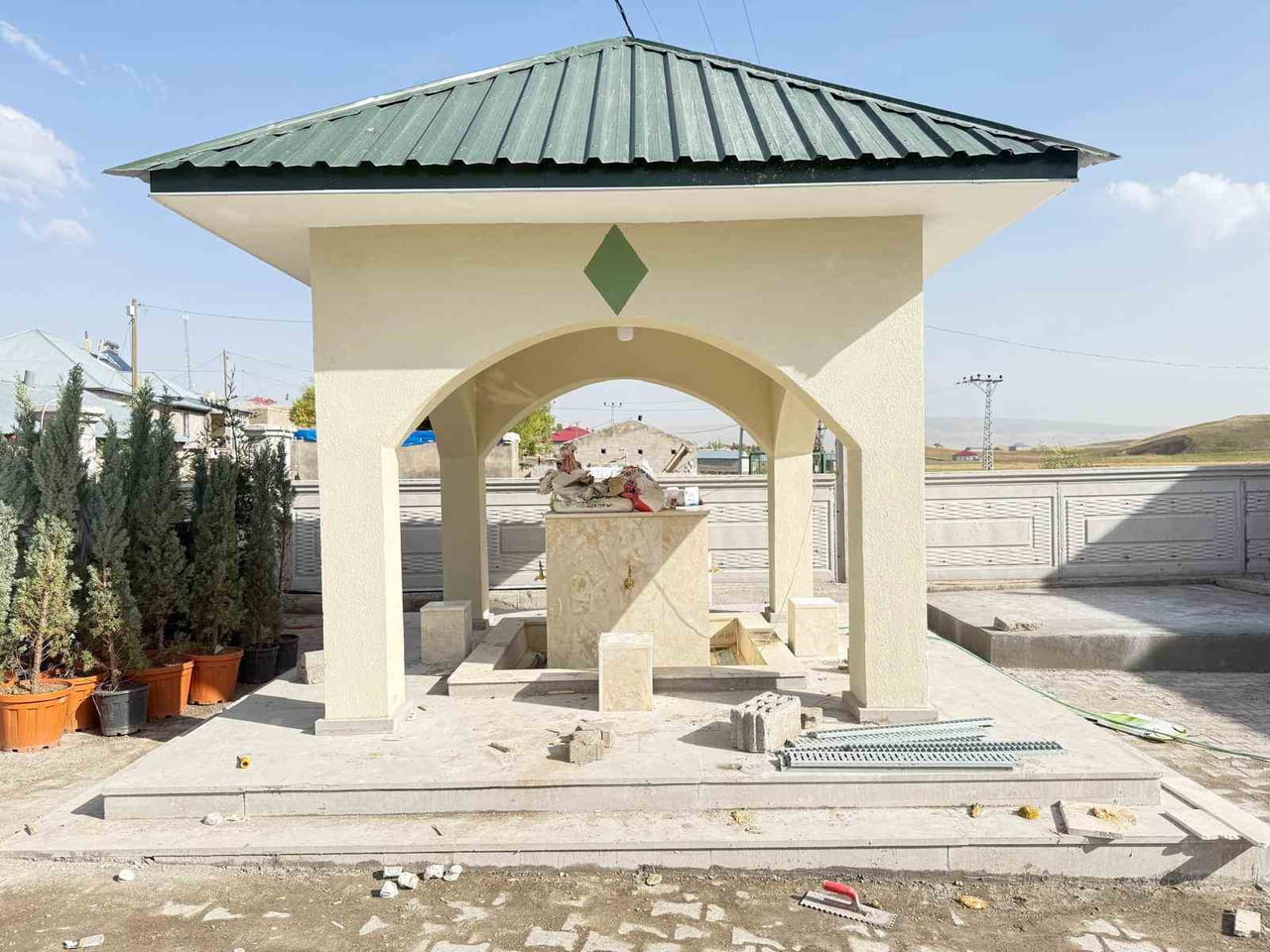 PATNOS KAZANBEY KÖYÜ’NDE ÖRNEK DAYANIŞMA: KÖY HALKININ HAYIRLARIYLA KÜLLİYE GİBİ YERLEŞKE...