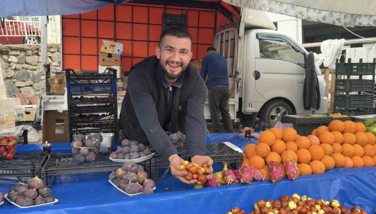 PAZARCI ESNAFI VE ÜRETİCİ YUSUF ÖZKAN
