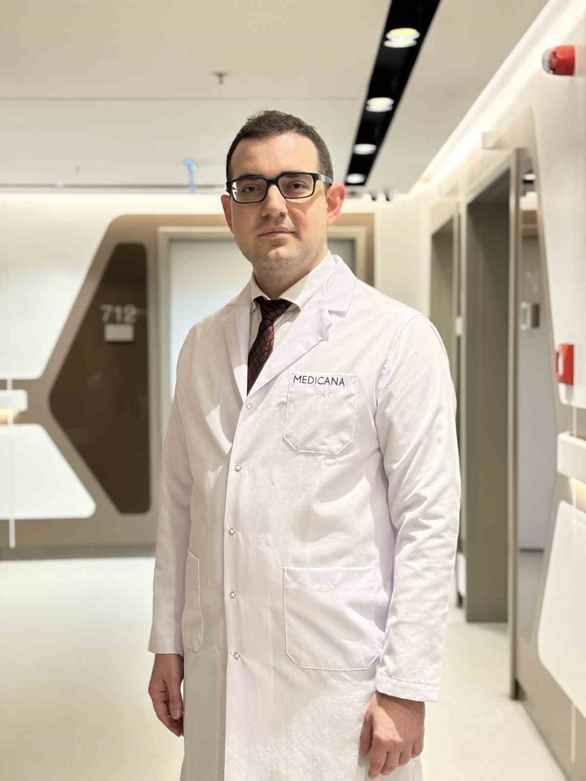 PLASTİK, REKONSTRÜKTİF VE ESTETİK CERRAHİ UZMANI OP. DR. İLKAY ŞAMİL BEYDİLLİ
