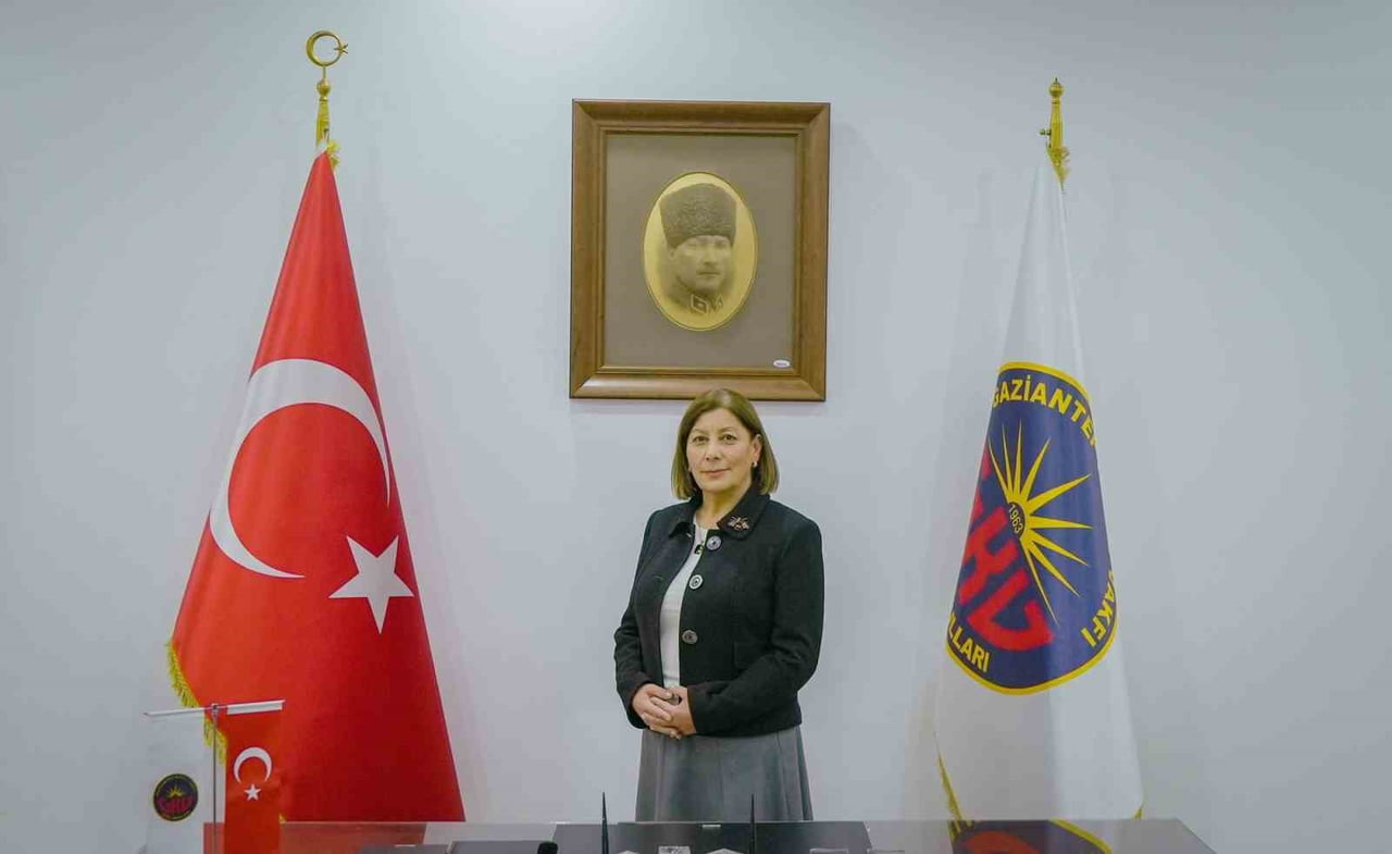PROF. DR. ESRA İBANOĞLU