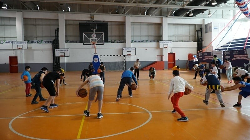 PROJE KAPSAMINDA YER ALAN KIŞ SPOR OKULLARI YOĞUN İLGİ GÖRDÜ.