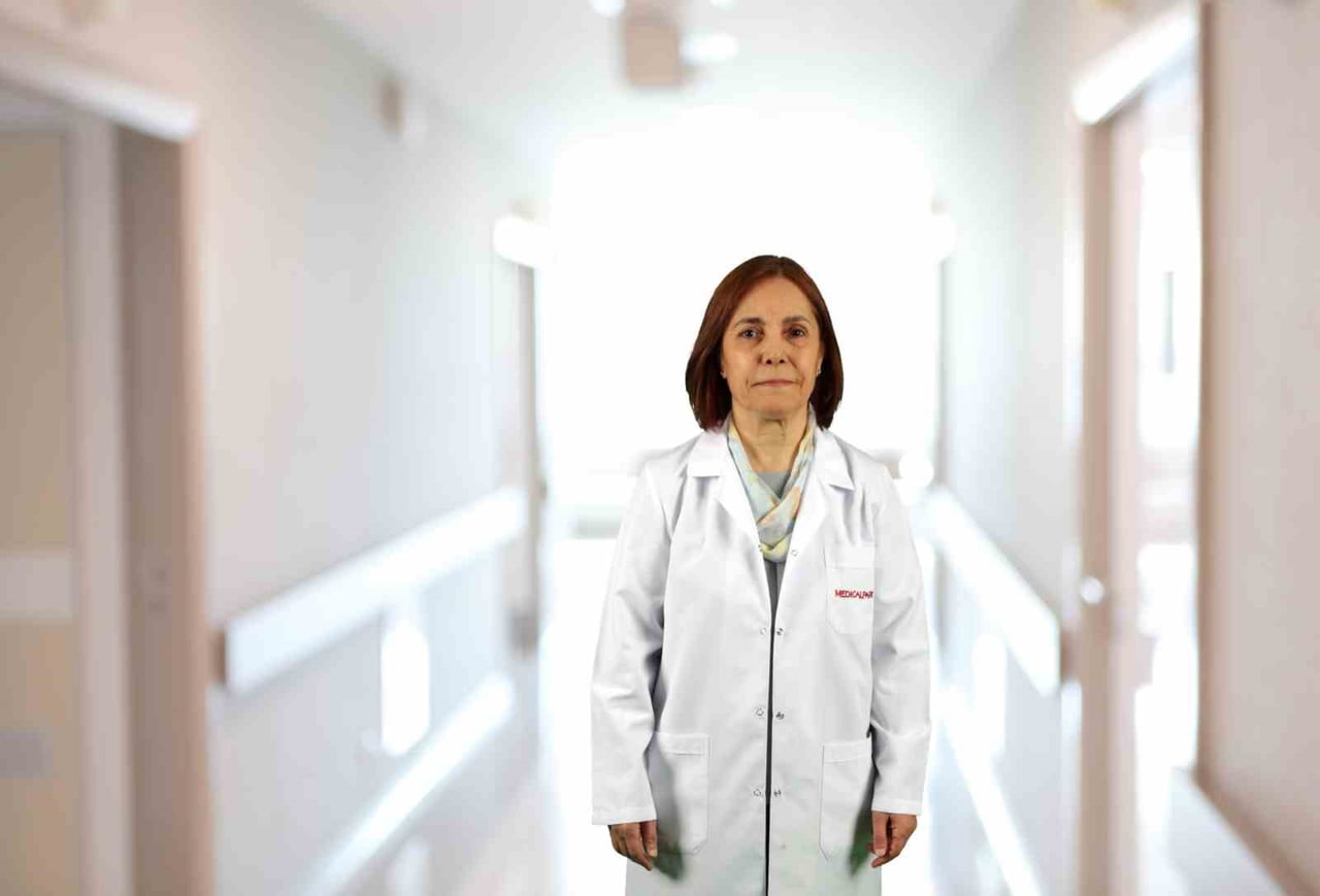 RAHİM KANSERİNDE CERRAHİ TEDAVİNİN HASTALIĞIN EVRESİ VE TÜMÖRÜN ÖZELLİKLERİNE GÖRE PLANLANDIĞINA...