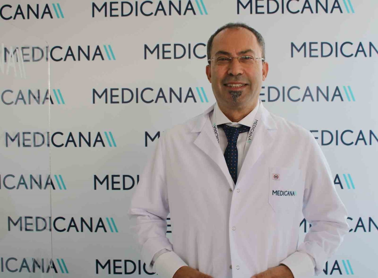 ROMATOLOJİ UZMANI DR. YÜKSEL KARAKOÇ