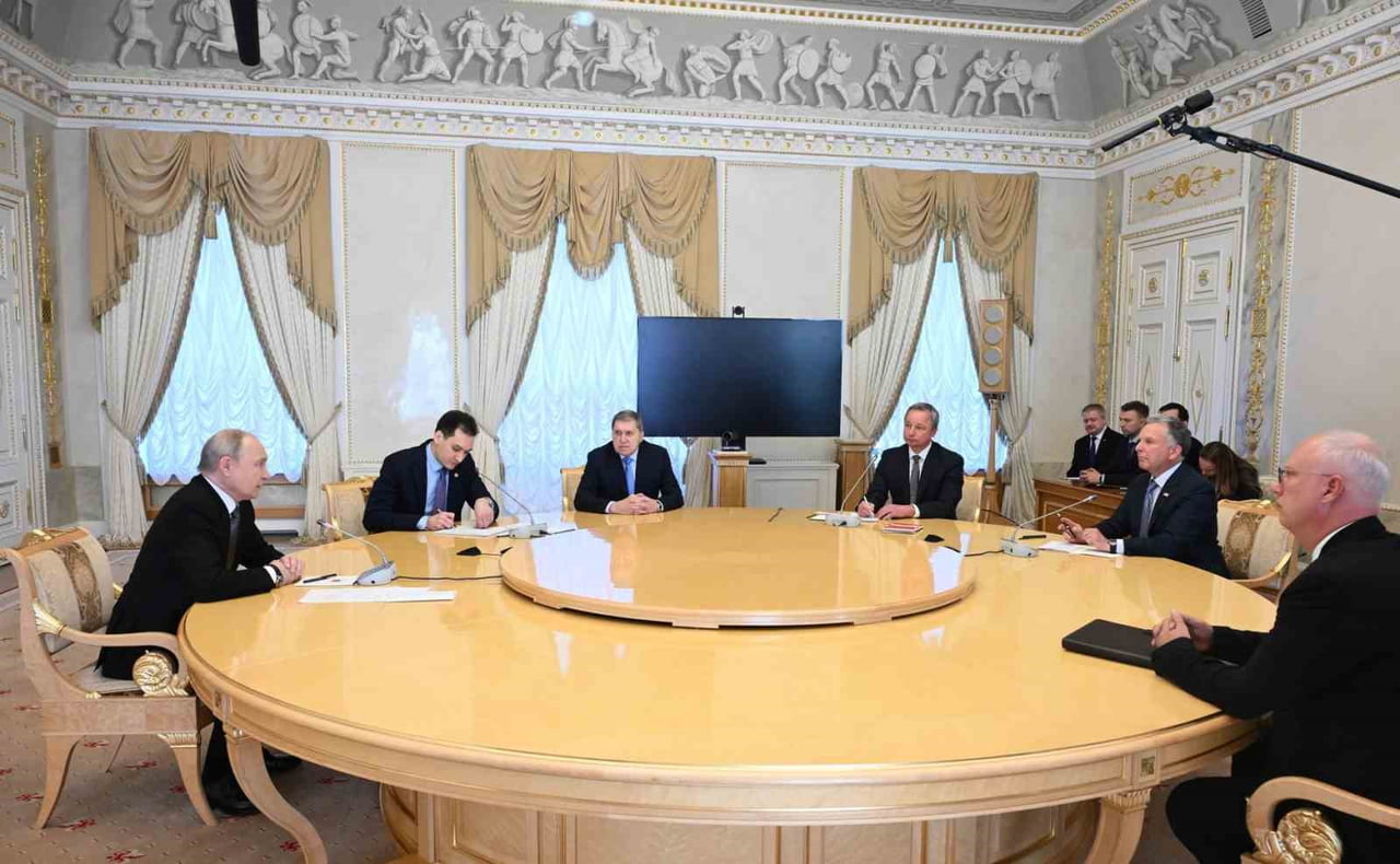 RUSYA DEVLET BAŞKANI VLADİMİR PUTİN, ST. PETERSBURG KENTİNDEKİ KONSTANTİN SARAYI'NDA ABD'Lİ...