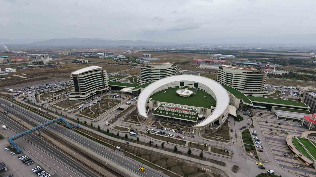 SAĞLIK BİLİMLERİ ÜNİVERSİTESİ (SBÜ) ERZURUM TIP FAKÜLTESİ, 60 YAŞ VE ÜZERİ BİREYLERİN AKTİF...