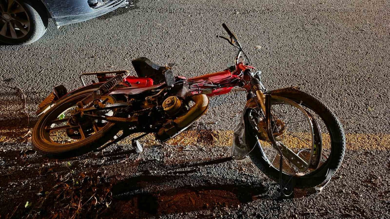 SAKARYA’NIN AKYAZI İLÇESİNDE MOTOSİKLET İLE OTOMOBİLİN ÇARPIŞMASI NETİCESİNDE MEYDANA GELEN TRAFİK...