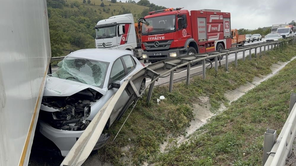 SAMSUN'DA EYLÜL AYINDA POLİS VE JANDARMA SORUMLULUK BÖLGESİNDE MEYDANA GELEN TOPLAM BİN 163 TRAFİK...