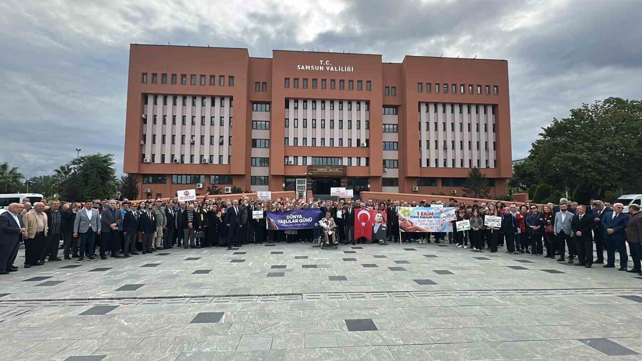 SAMSUN’DA 1 EKİM DÜNYA YAŞLILAR GÜNÜ DOLAYISIYLA FARKINDALIK YÜRÜYÜŞÜ VE ÇEŞİTLİ ETKİNLİKLERİN YER...