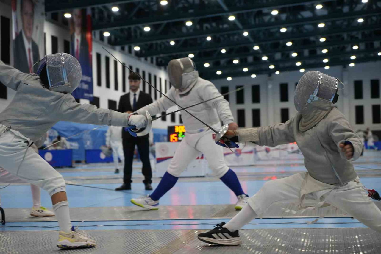 SAMSUN’DA DÜZENLENEN U10, U12 VE U14 KILIÇ FEDERASYON KUPASI, 27 ŞEHİRDEN 612 SPORCUNUN...