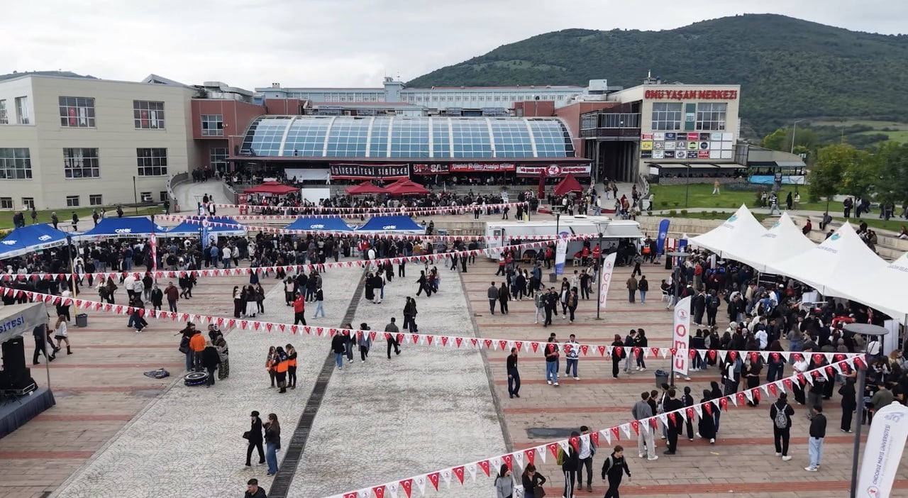 SAMSUN’DA YENİ AKADEMİK YILIN BAŞLAMASIYLA BİRLİKTE POLİS EKİPLERİ, ONDOKUZ MAYIS ÜNİVERSİTESİNE...