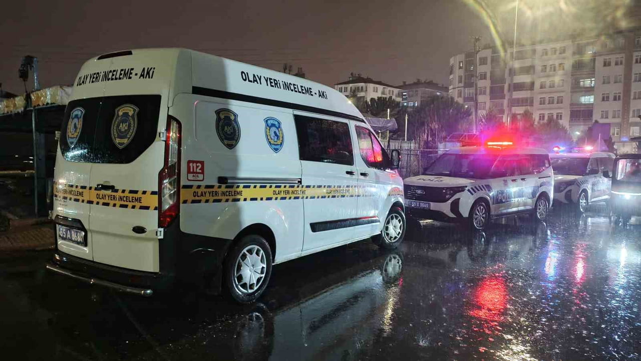 SAMSUN’UN BAFRA İLÇESİNDE MEYDANA GELEN BIÇAKLI KAVGADA 2 KİŞİ YARALANDI.