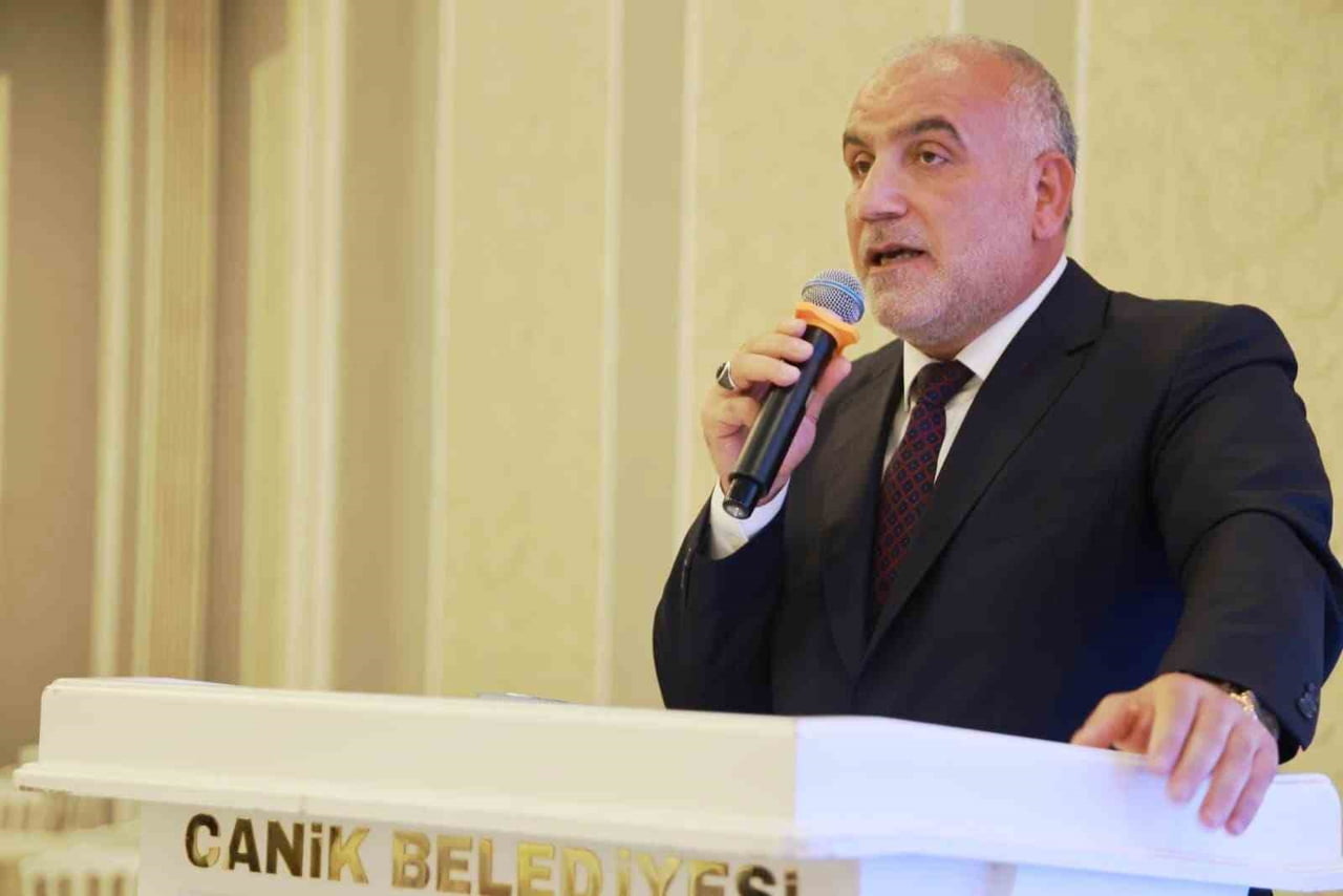 SAMSUN’UN CANİK BELEDİYE BAŞKANI İBRAHİM SANDIKÇI, DİN GÖREVLİLERİYLE BİR ARAYA GELDİĞİ PROGRAMDA...