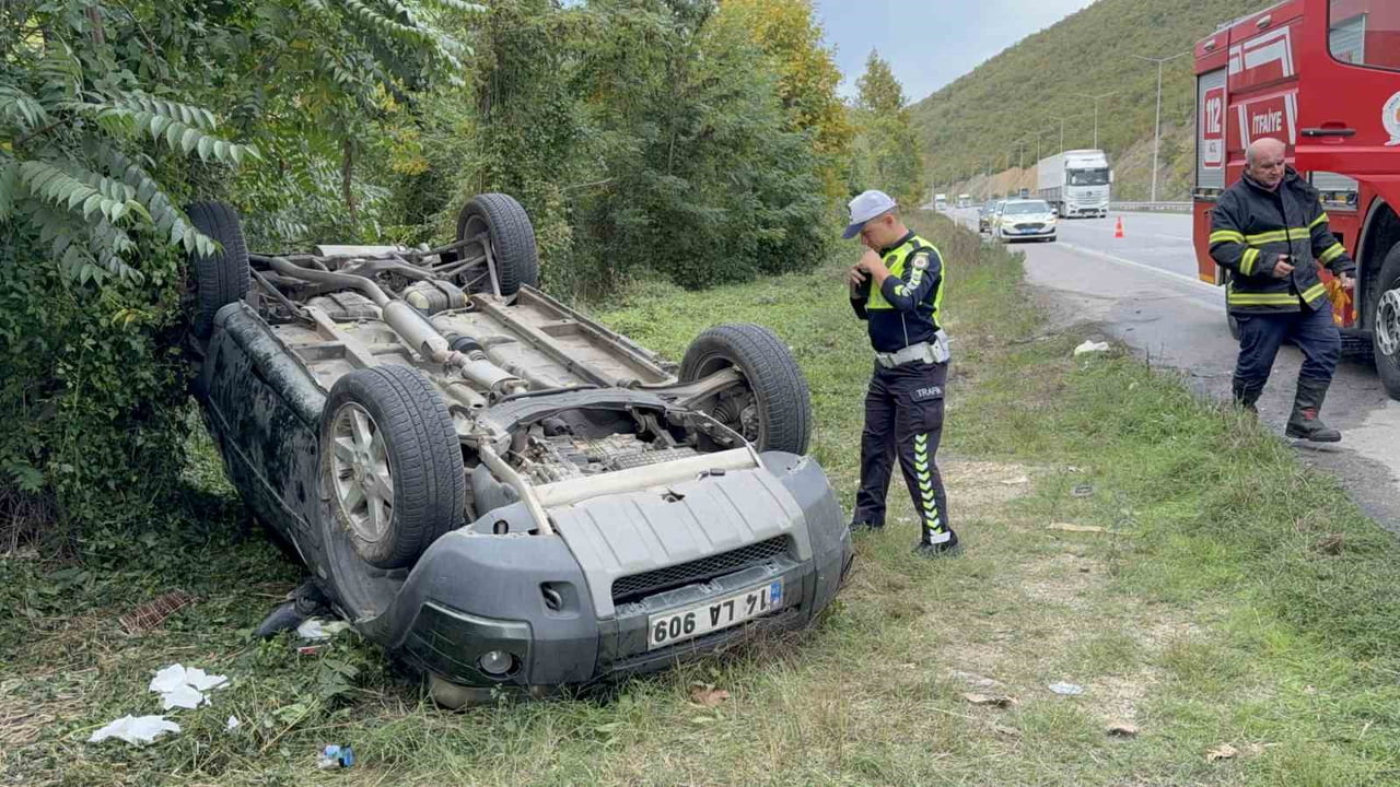 SAMSUN’UN KAVAK İLÇESİNDE CİPİN YOLDAN ÇIKARAK TAKLA ATMASI SONUCU MEYDANA GELEN TRAFİK KAZASINDA...